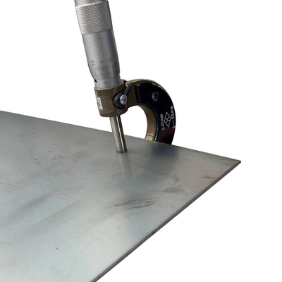 plaque d'acier douce laminée à chaud 6m de 2mm Q235b 8m 12m non allié